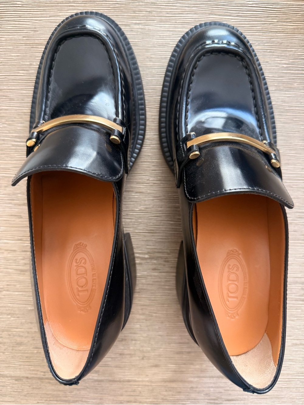 Tod's Women's 60 mm Black Patent Leather Loafers with Gold Horsebit like New